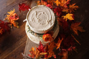 A wedding cake inspired by the autumn season.