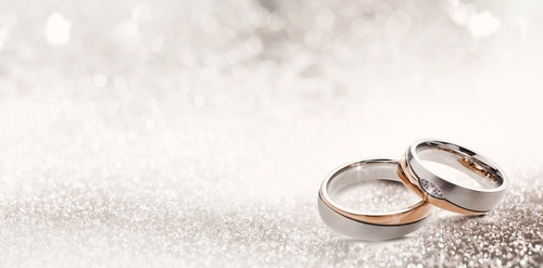 two wedding rings highlighting what you should know about marriage